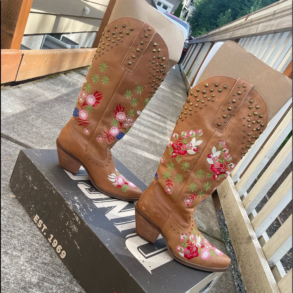 Dingo Boots